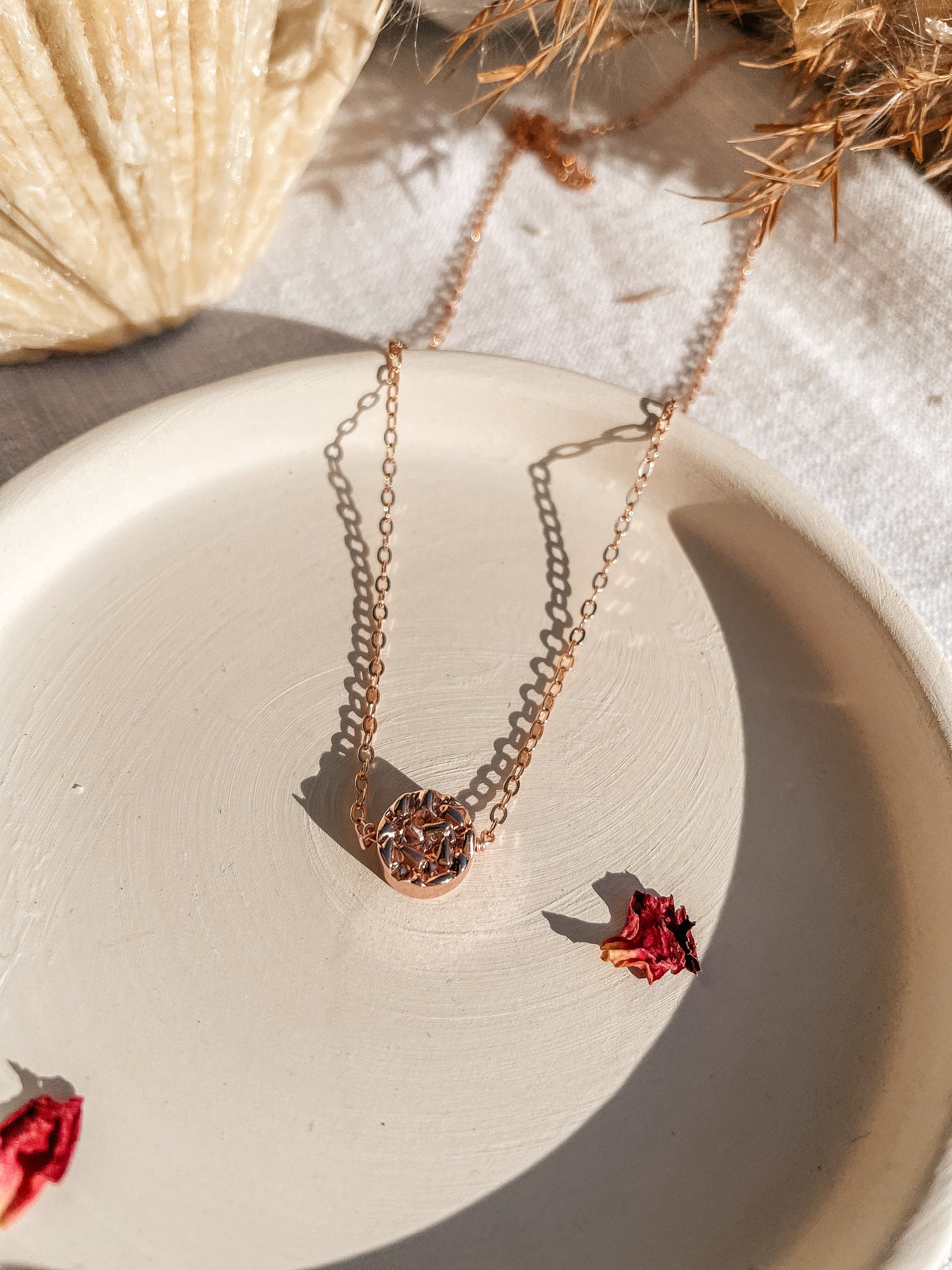 Rose Gold Round Necklace