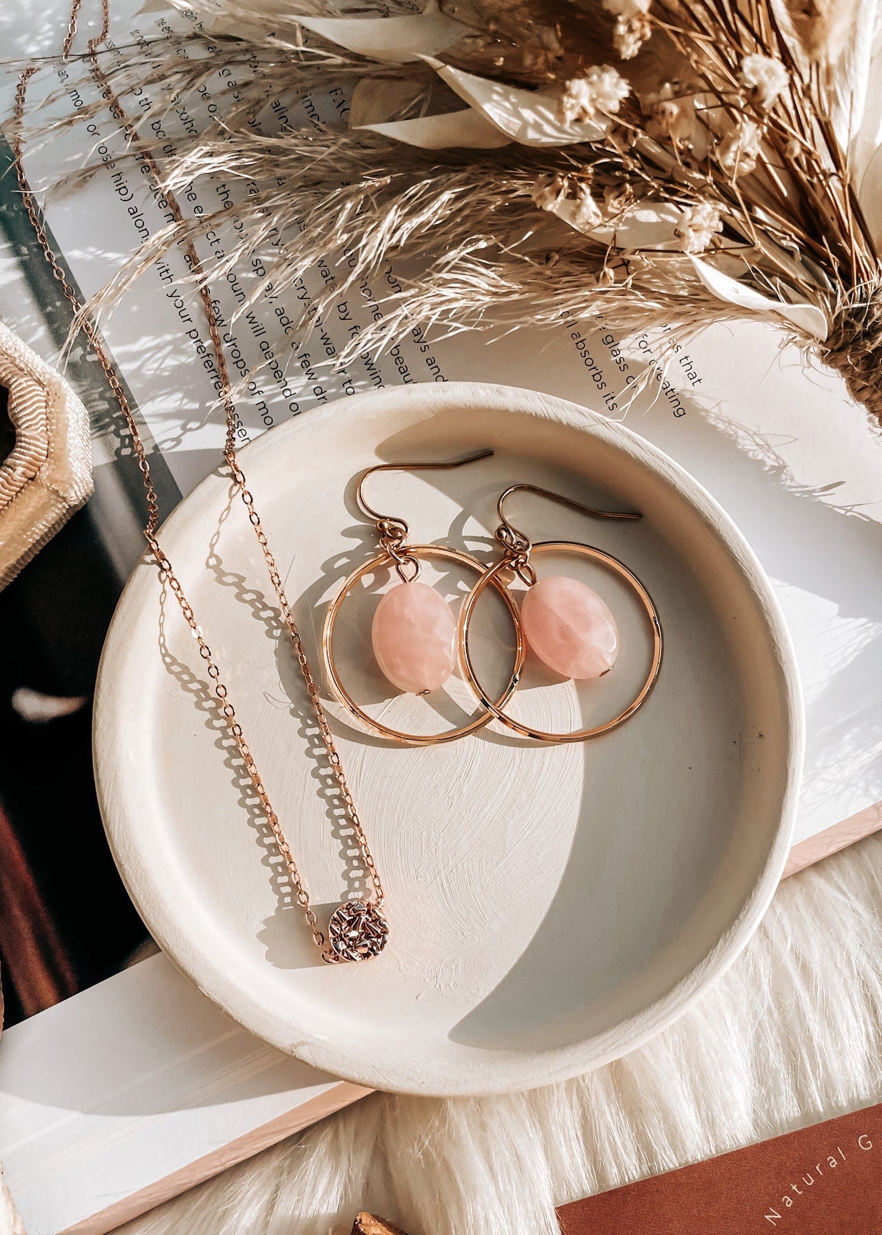 Rose Gold Round Necklace