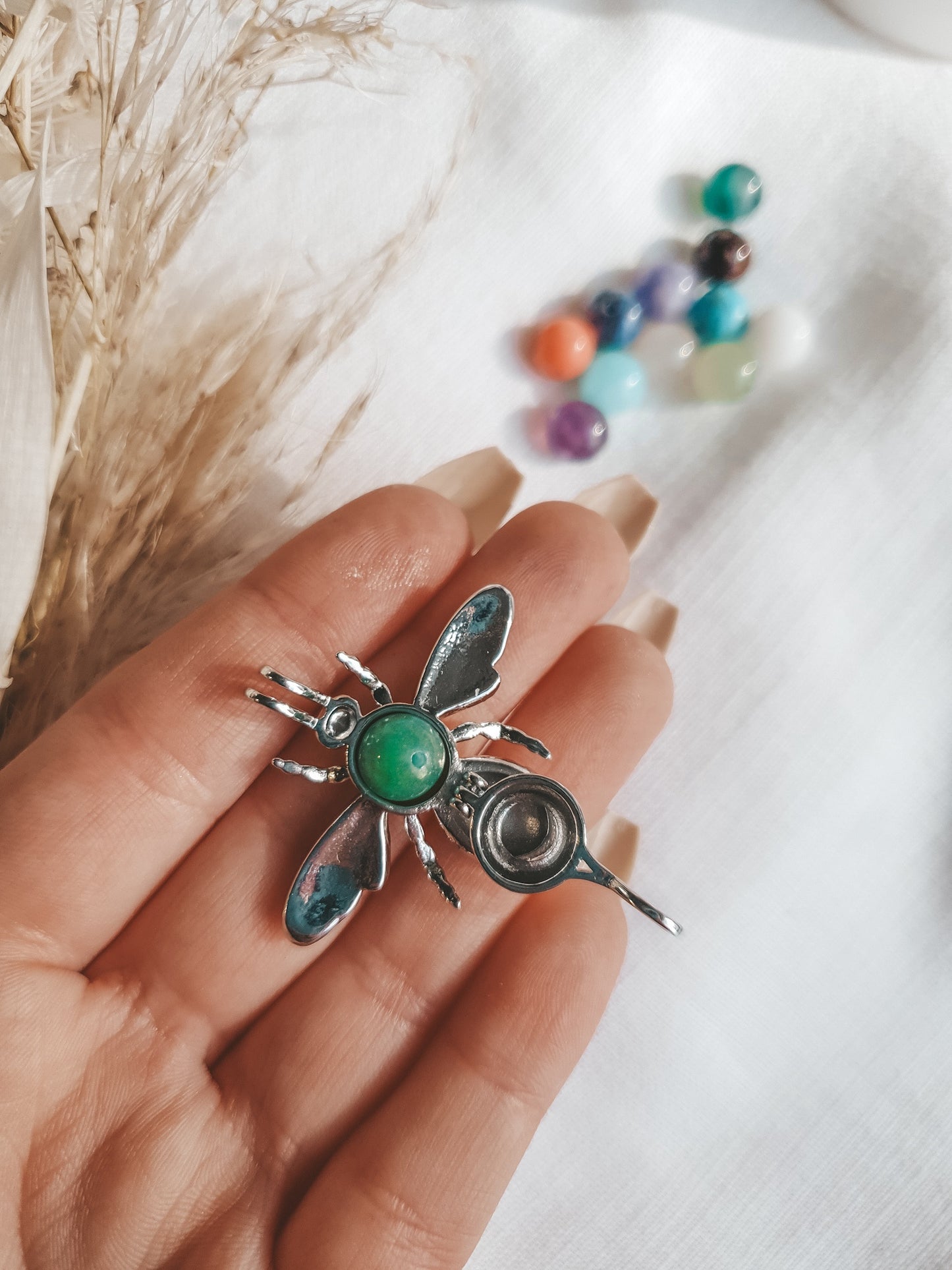Interchangeable Stone Pendant - Bee
