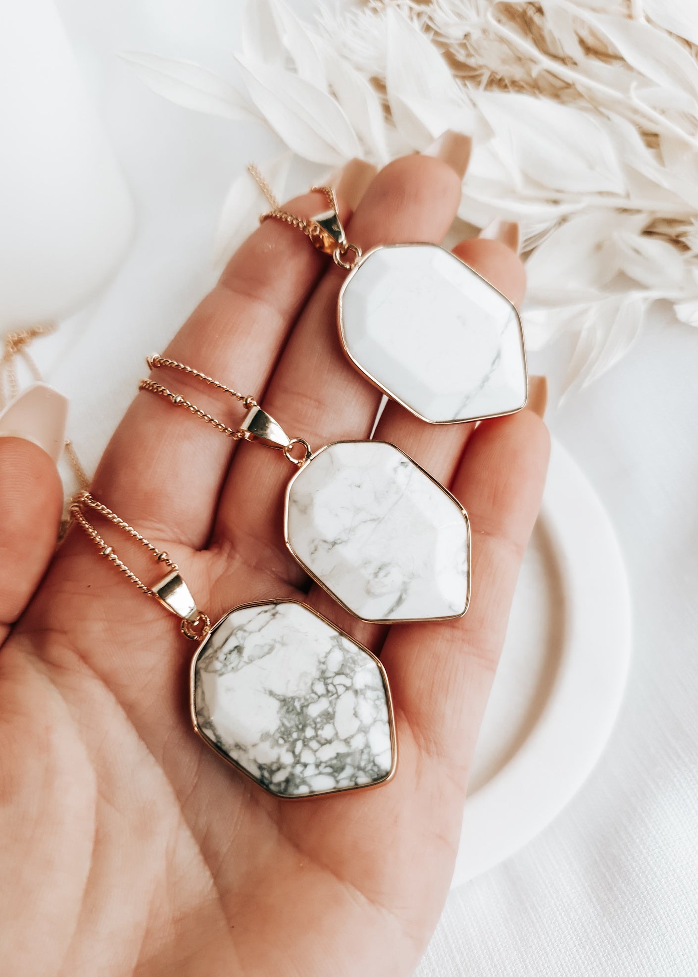 Howlite Gold Diamond