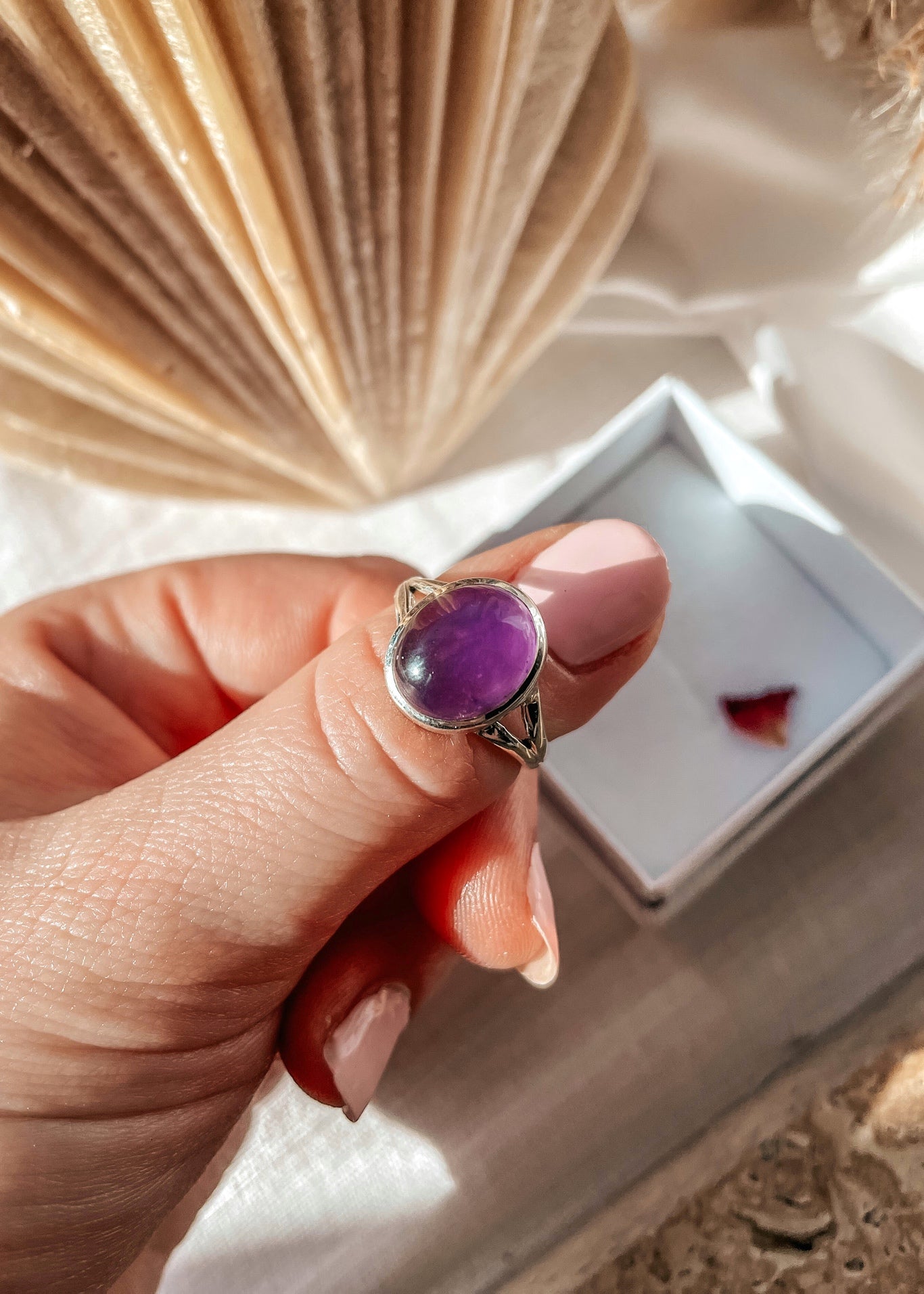 Anna Amethyst Oval Ring