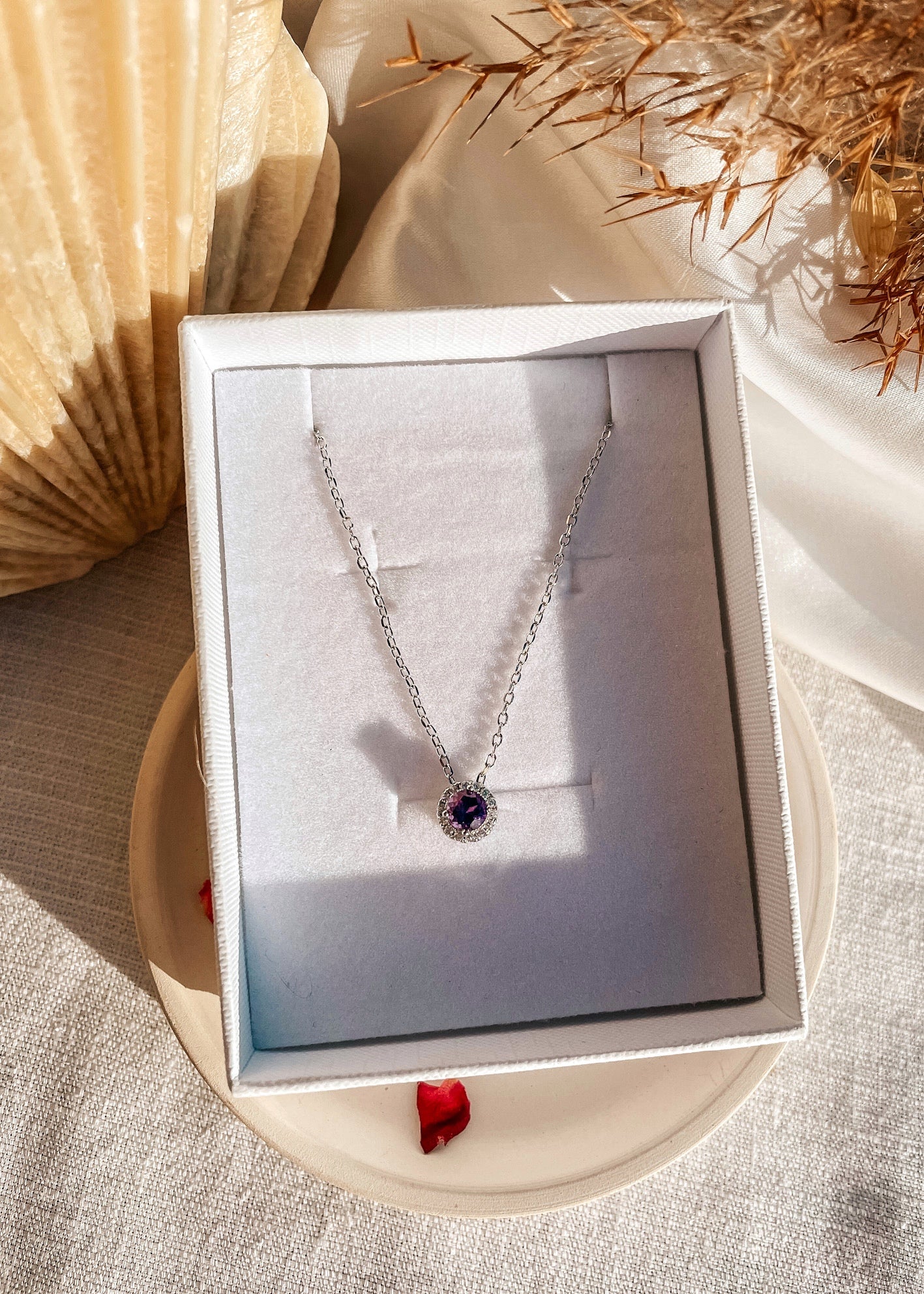 Dainty Amethyst Round Necklace