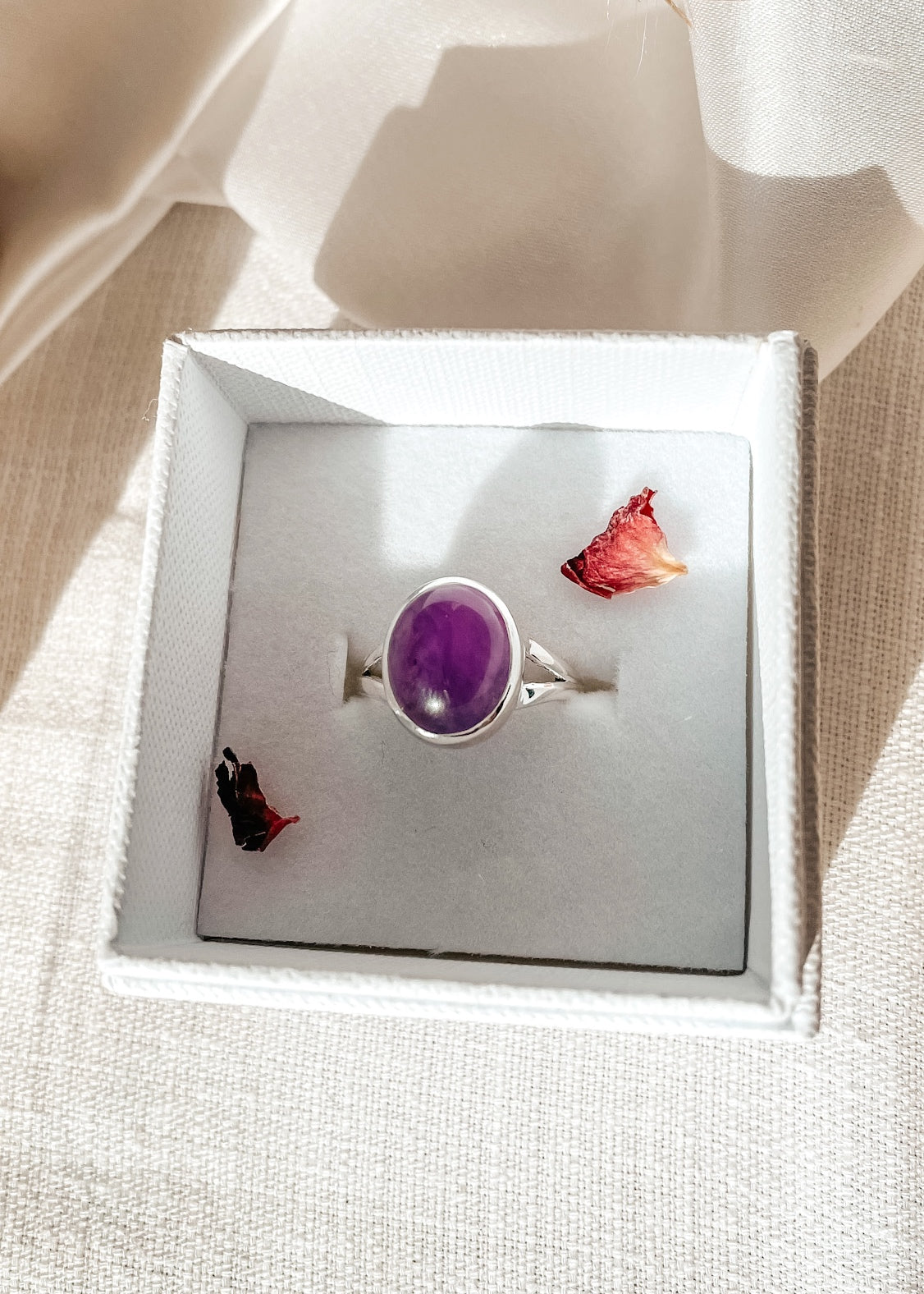 Anna Amethyst Oval Ring